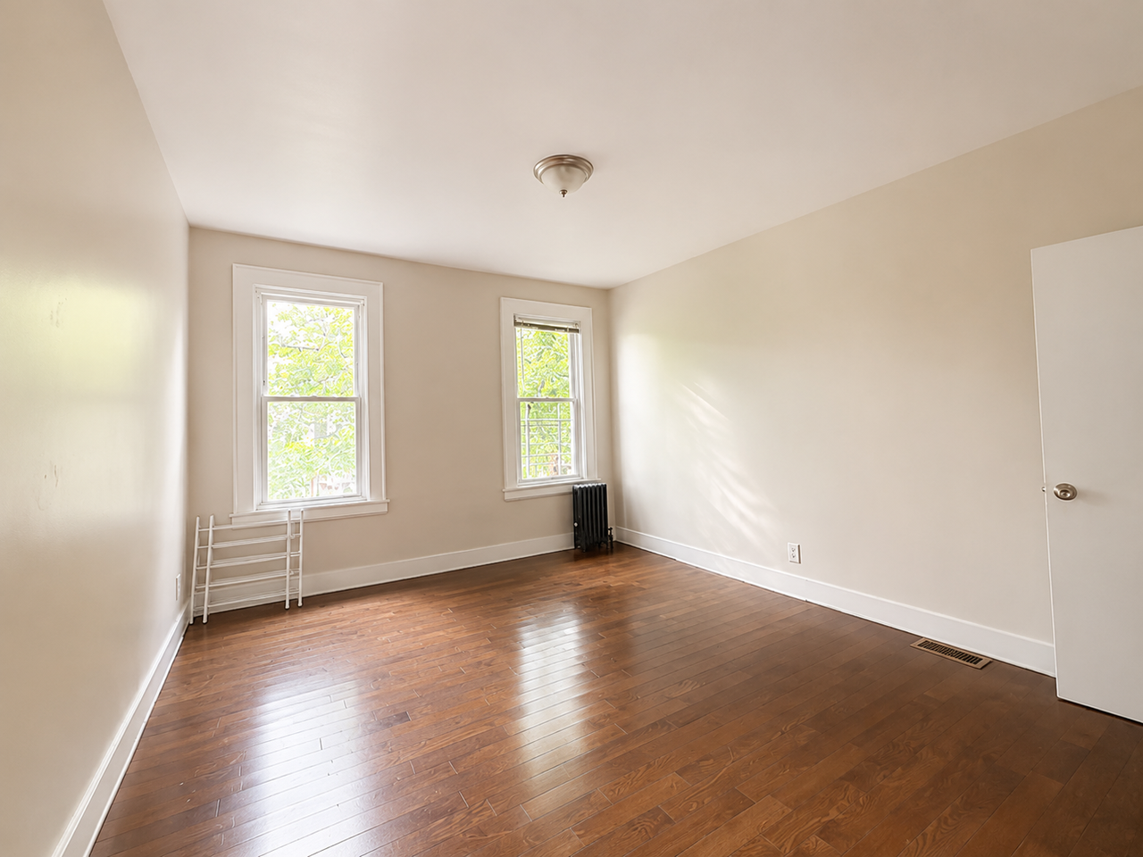 86 Willoughby St #1B - Photo 3 of 5