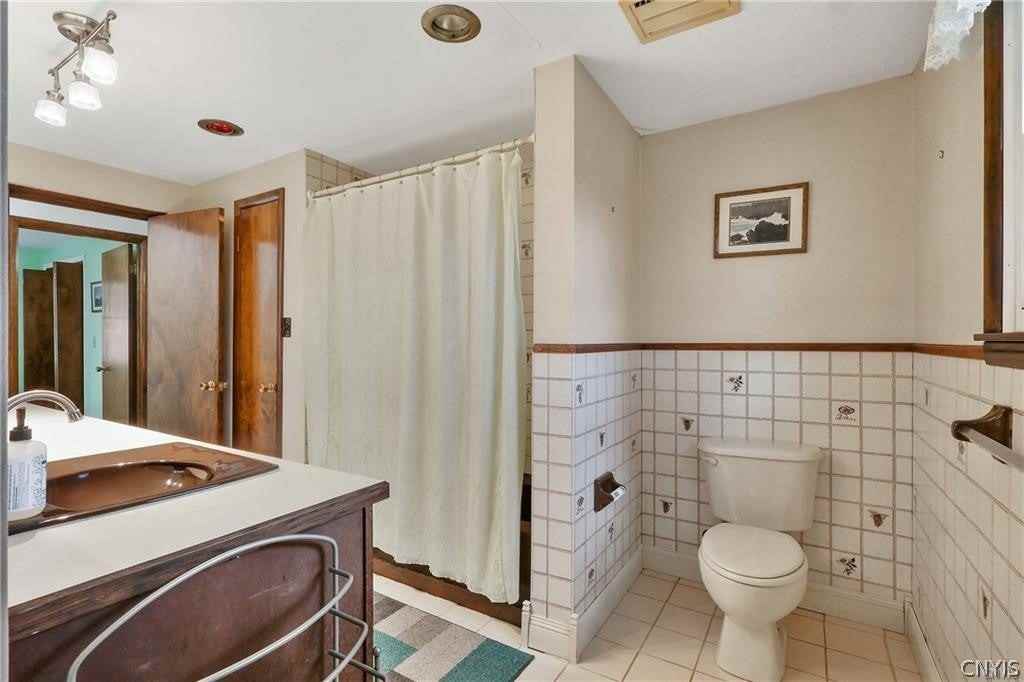 5336 Caughdenoy Rd - Photo 7 of 18