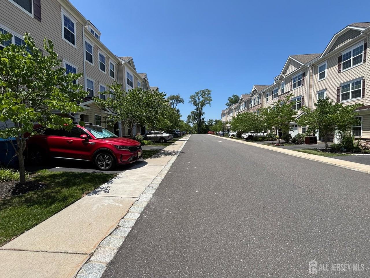 1302 Hights Farm Rd N - Photo 2 of 33