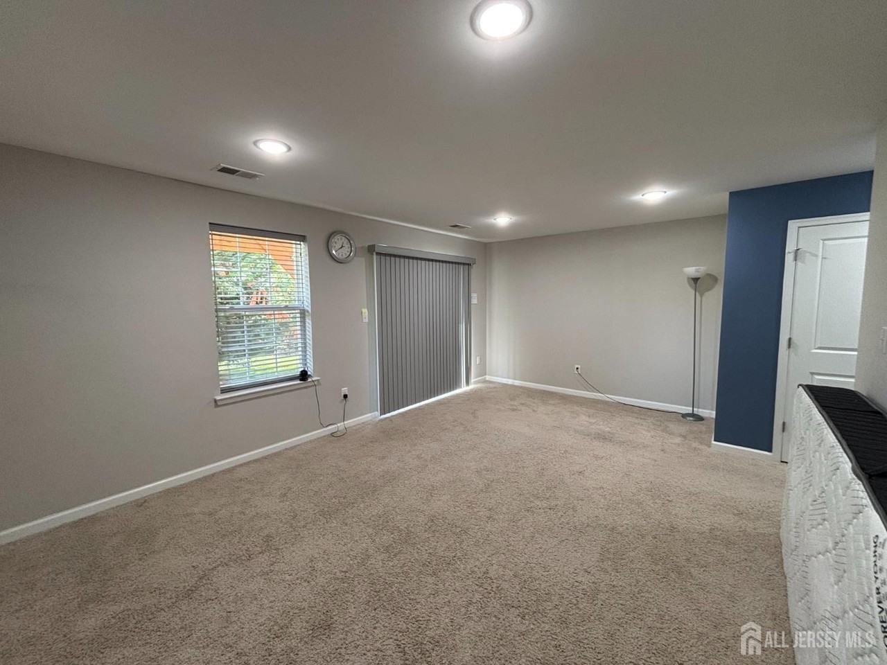 1302 Hights Farm Rd N - Photo 6 of 33