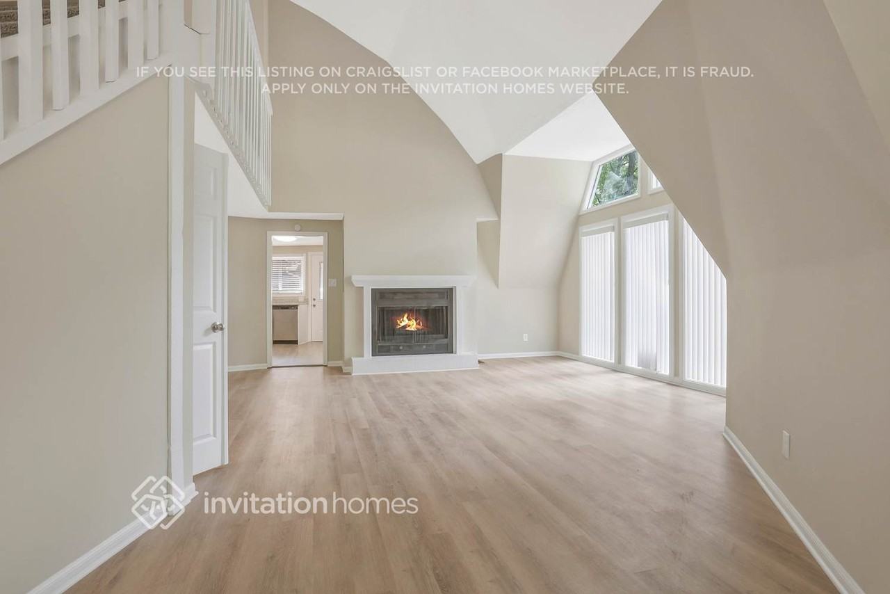 377 Windsor Farms Dr - Photo 5 of 31