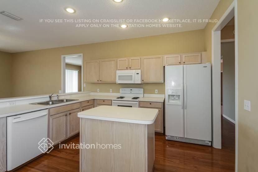 362 Fareham Dr - Photo 4 of 24