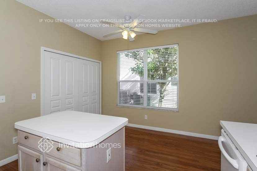 362 Fareham Dr - Photo 5 of 24