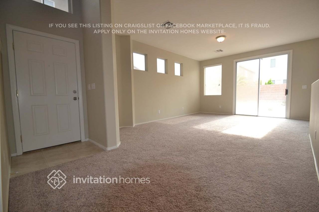 4949 Jadelyn Ct - Photo 2 of 9