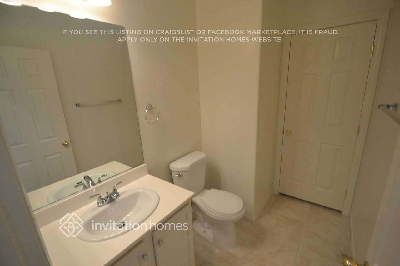 4949 Jadelyn Ct - Photo 7 of 9