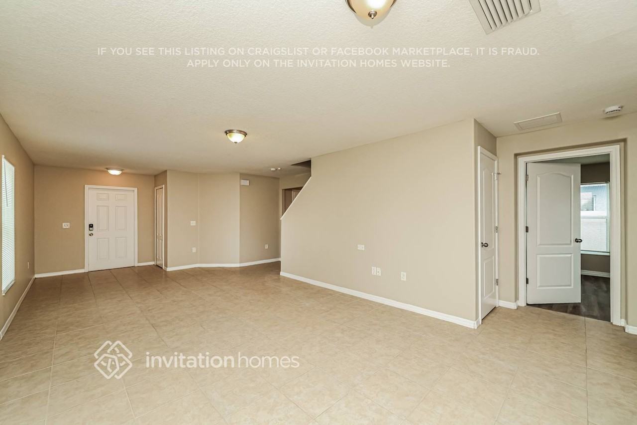 7319 Lumber Port Dr - Photo 4 of 18