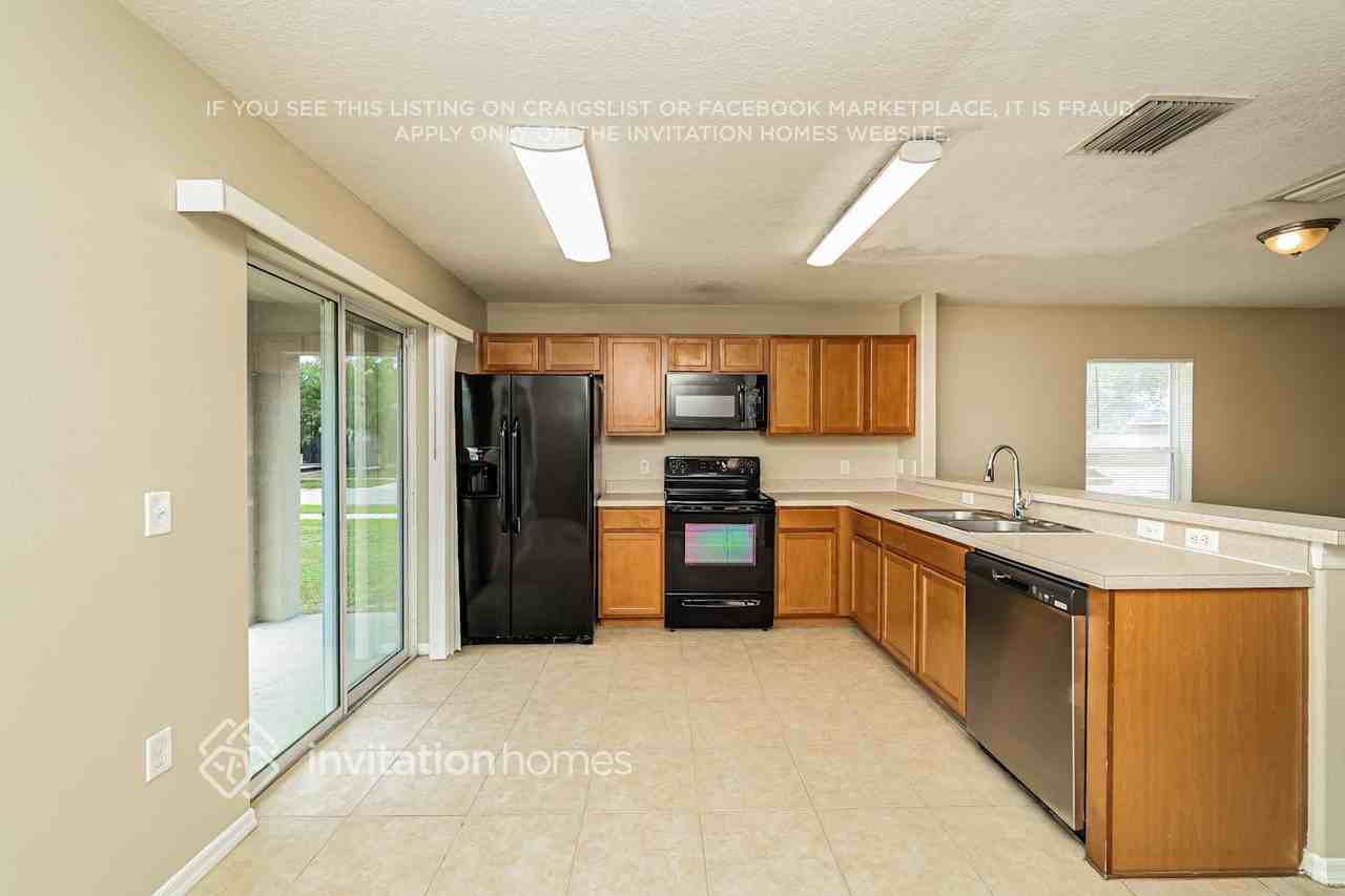 7319 Lumber Port Dr - Photo 6 of 18