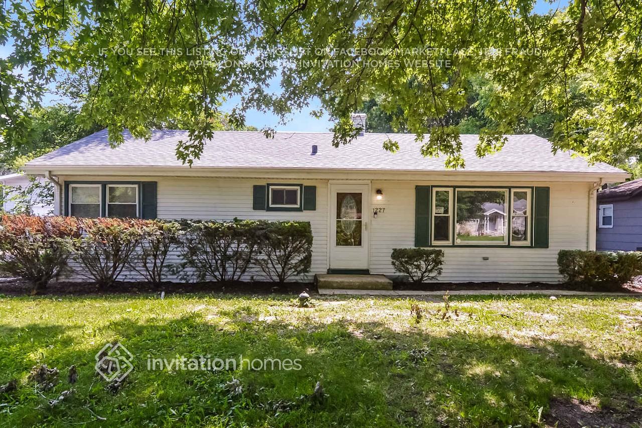 1227 S Lawler Ave