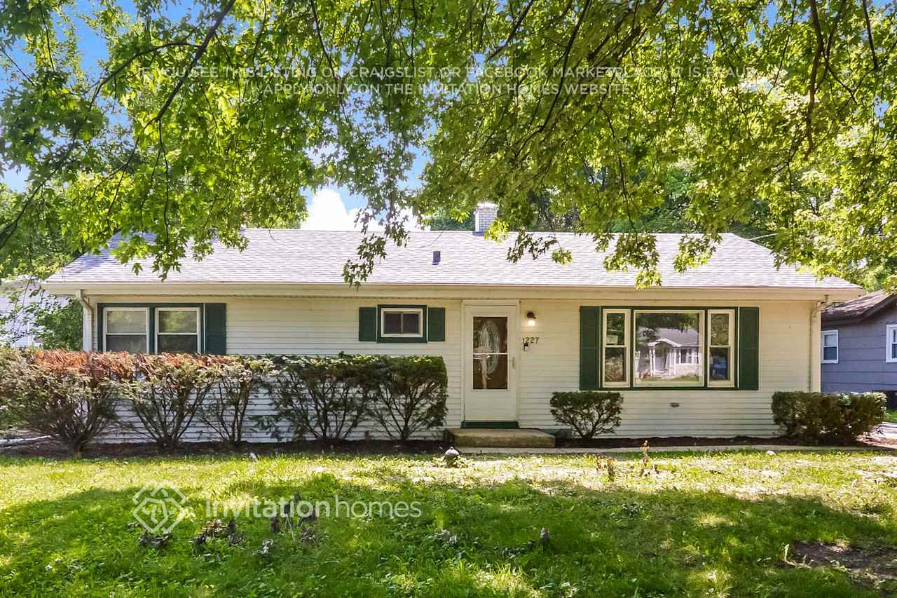 1227 S Lawler Ave - Photo 3 of 17