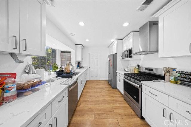 17612 Webster Ave - Photo 7 of 8