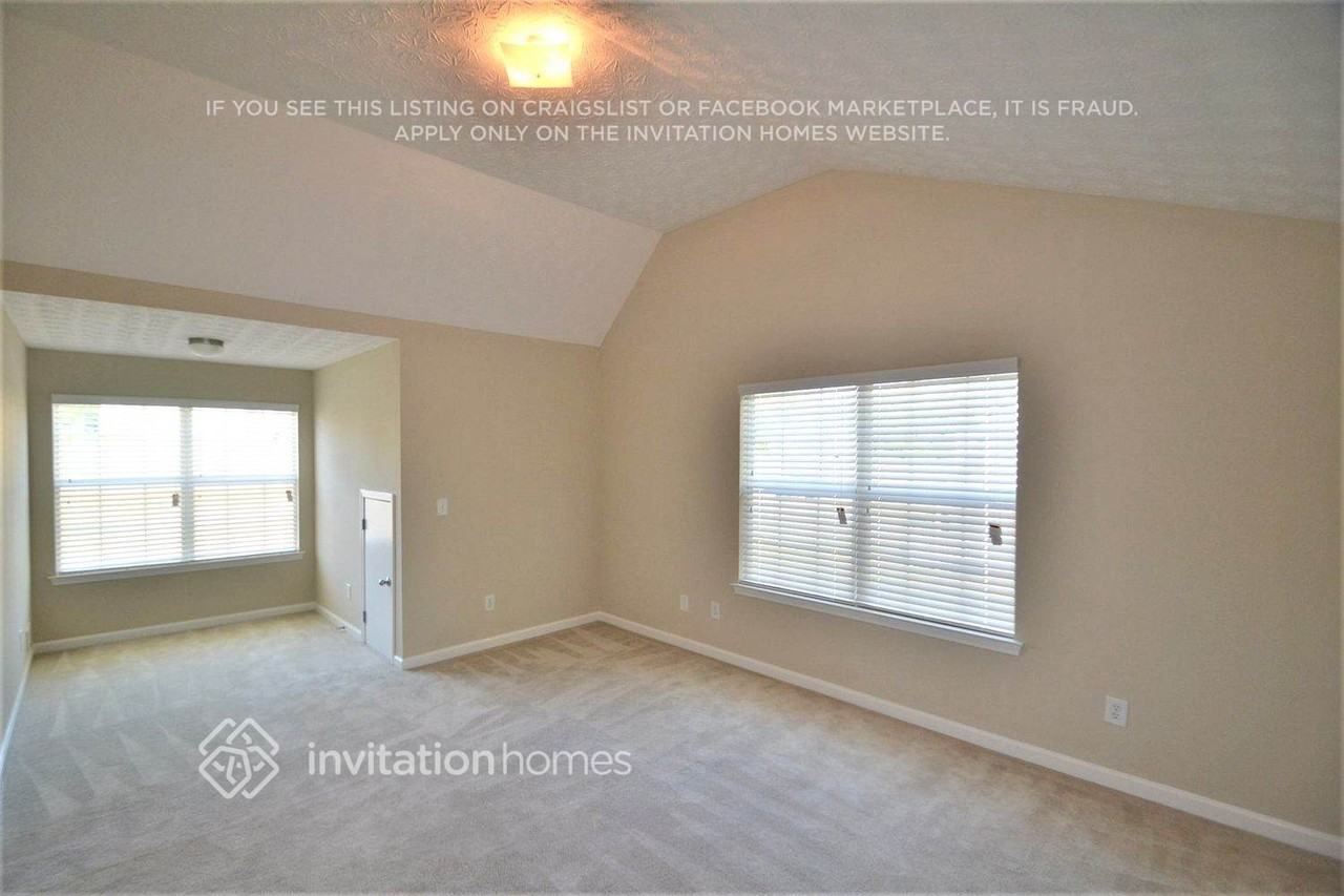 559 Michael Cir - Photo 7 of 11