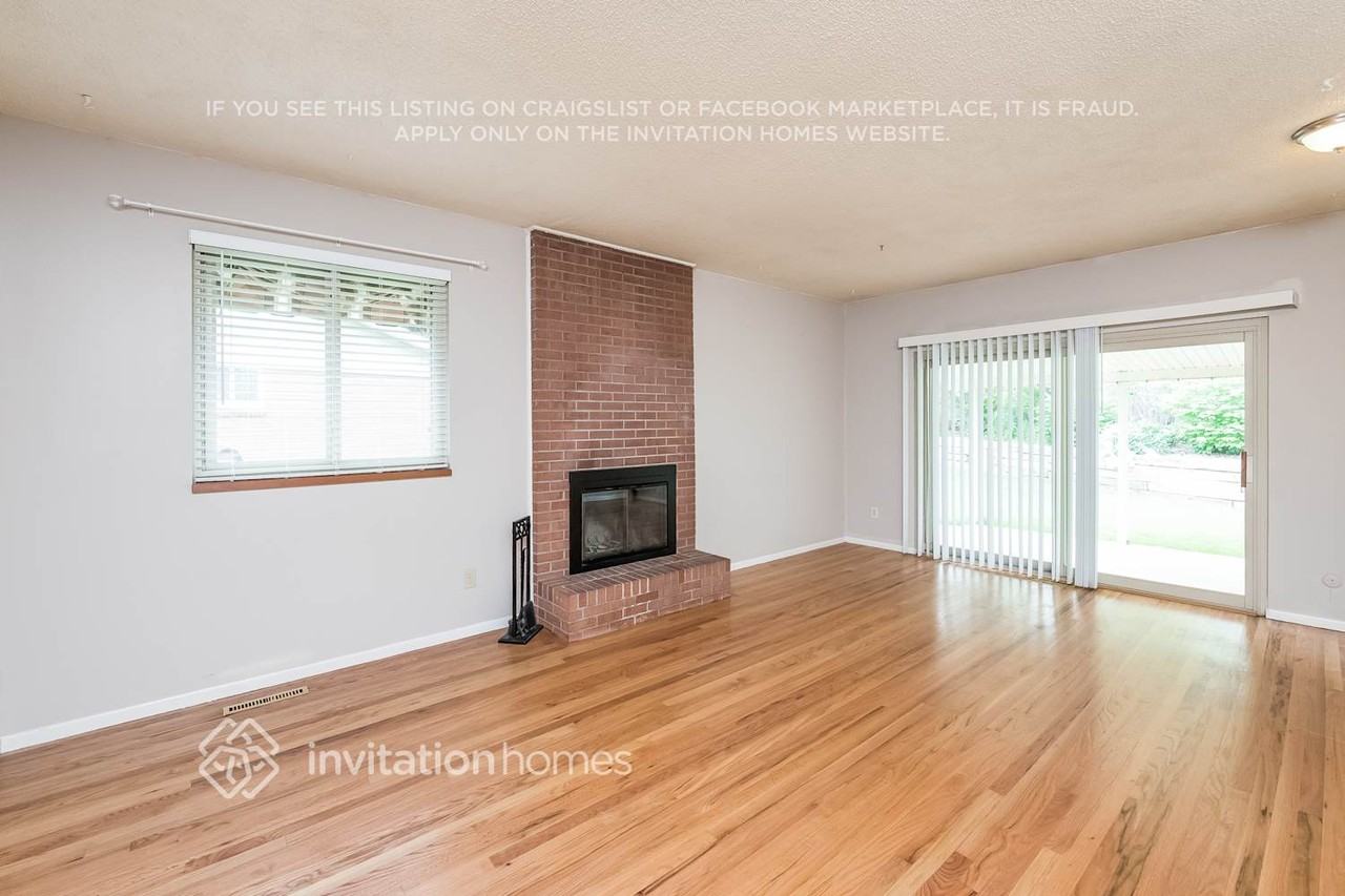 13482 E Dakota Ave - Photo 3 of 21