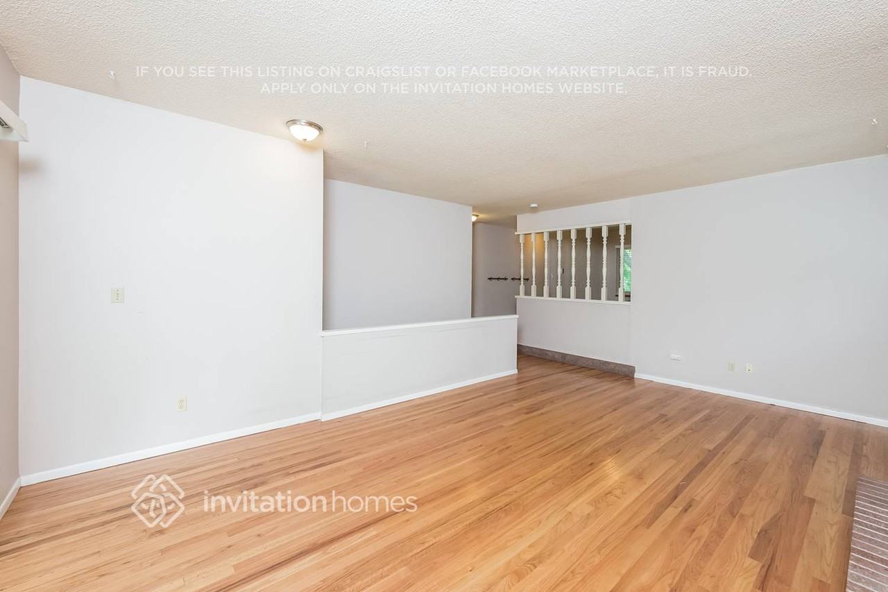 13482 E Dakota Ave - Photo 4 of 21