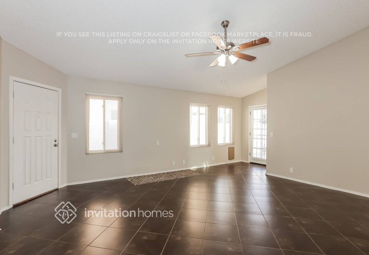 15306 N 85th Dr - Photo 3 of 16