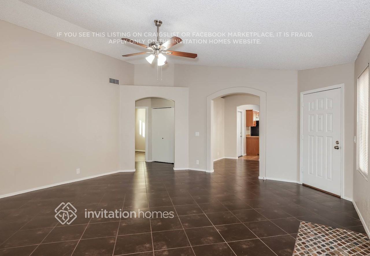15306 N 85th Dr - Photo 4 of 16