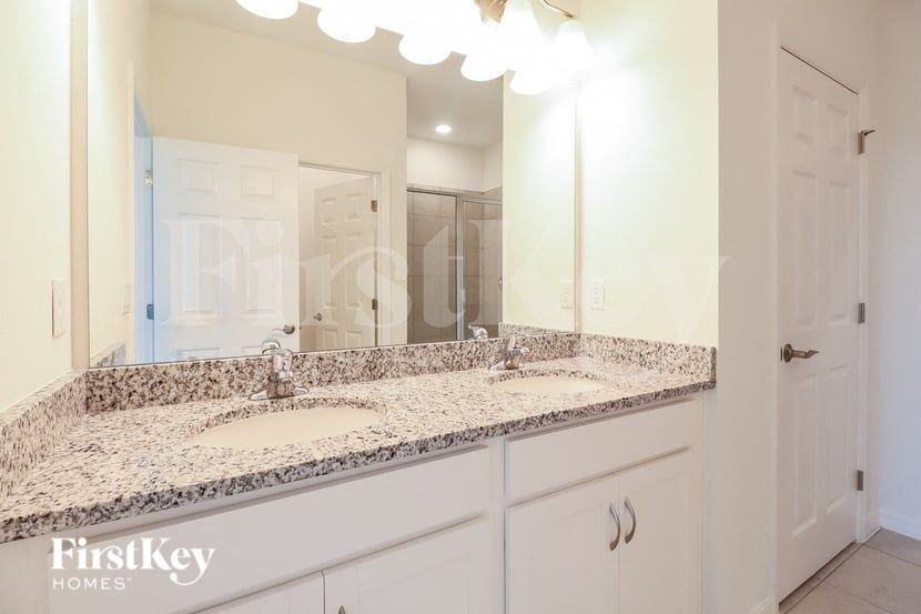 332 Corbel Ln - Photo 7 of 16