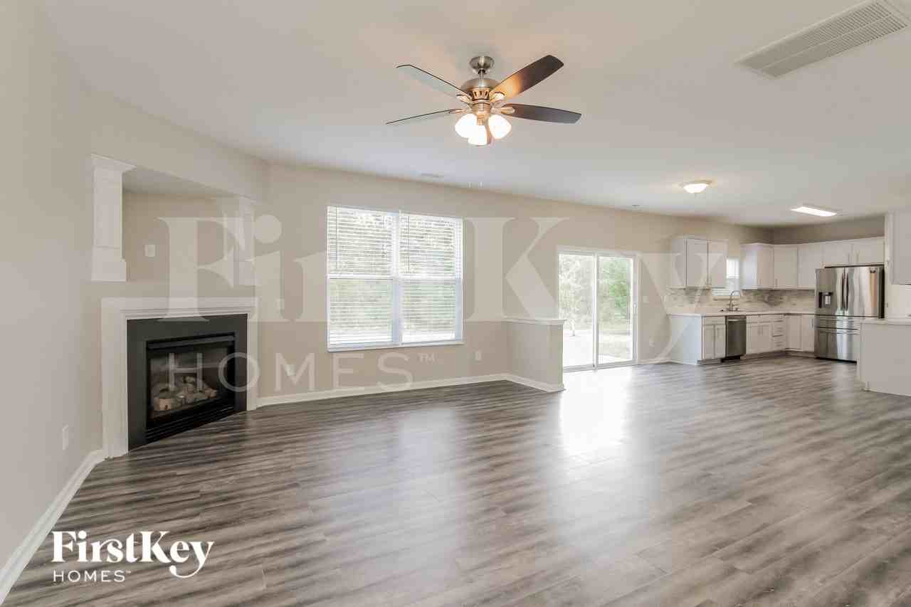 13704 Stringfellow Ln - Photo 5 of 15
