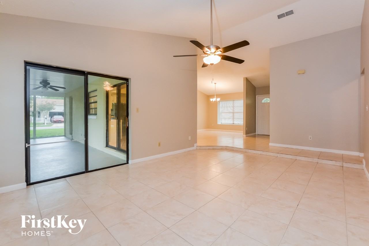 2943 Mallorn Way - Photo 2 of 15