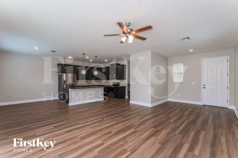 4323 Reisswood Loop - Photo 2 of 15