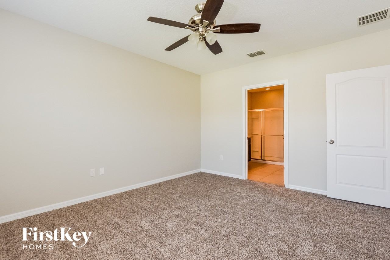 915 Freedom Blvd - Photo 7 of 14