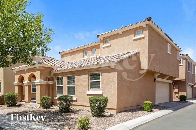 2226 S Buckaroo Trl - Photo 3 of 16