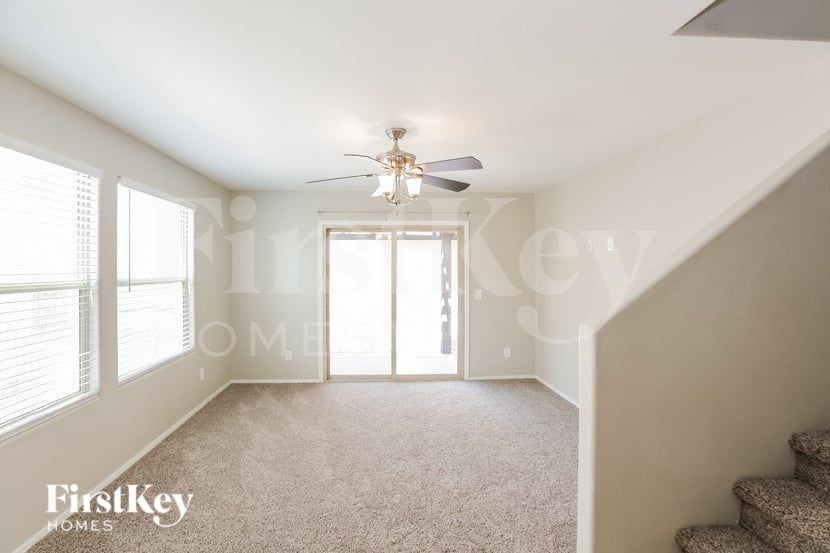 2226 S Buckaroo Trl - Photo 4 of 16