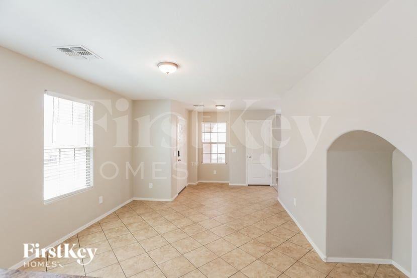 2226 S Buckaroo Trl - Photo 7 of 16