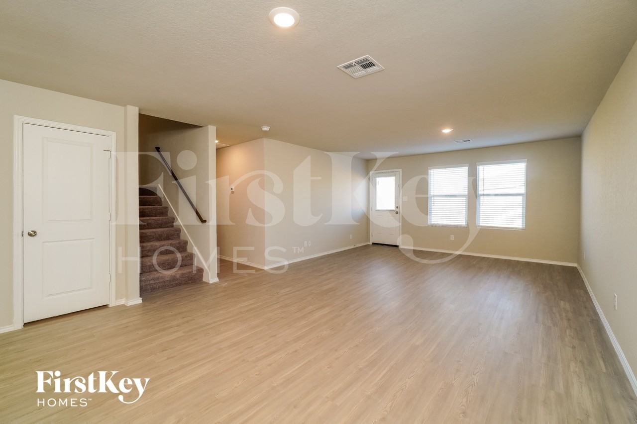 31694 Untrodden Way - Photo 3 of 15