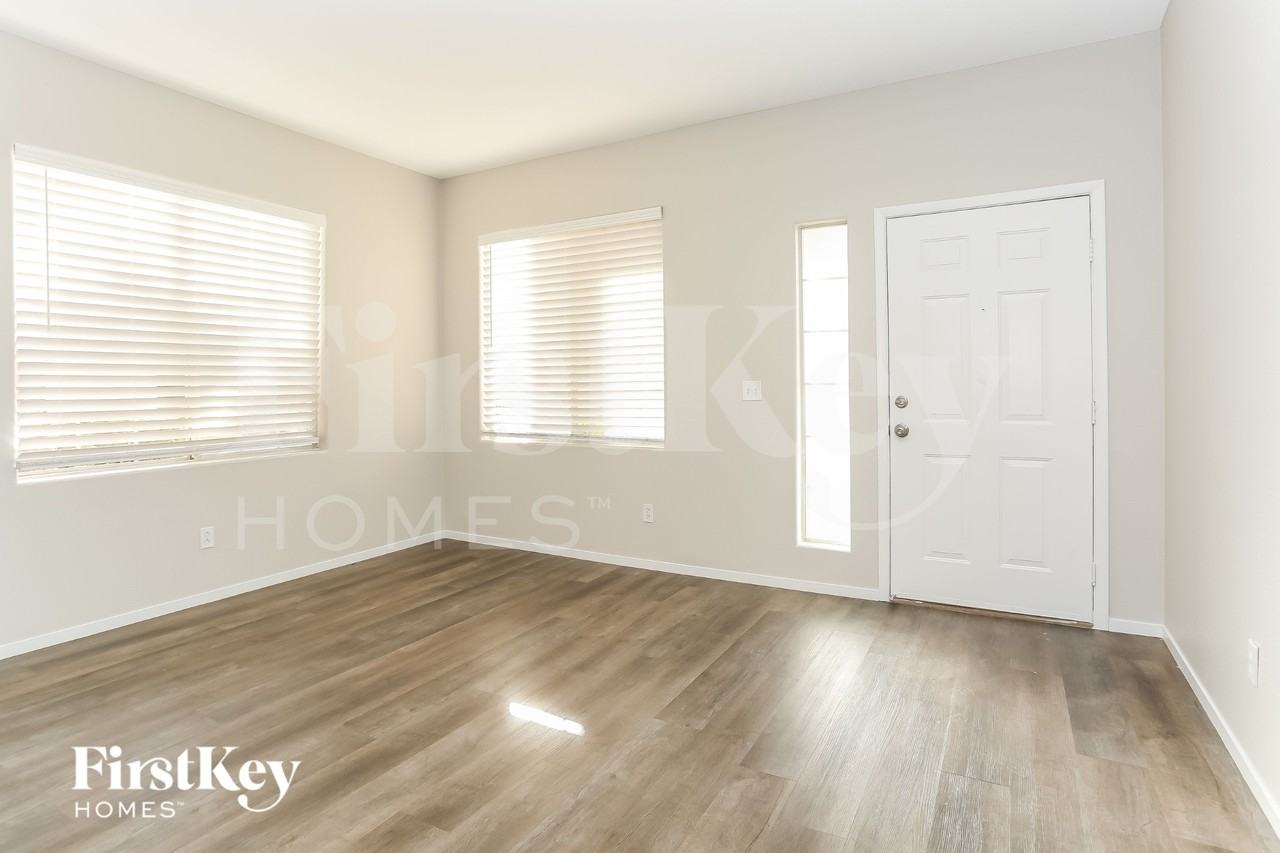 7833 Smokerise Ct - Photo 2 of 15
