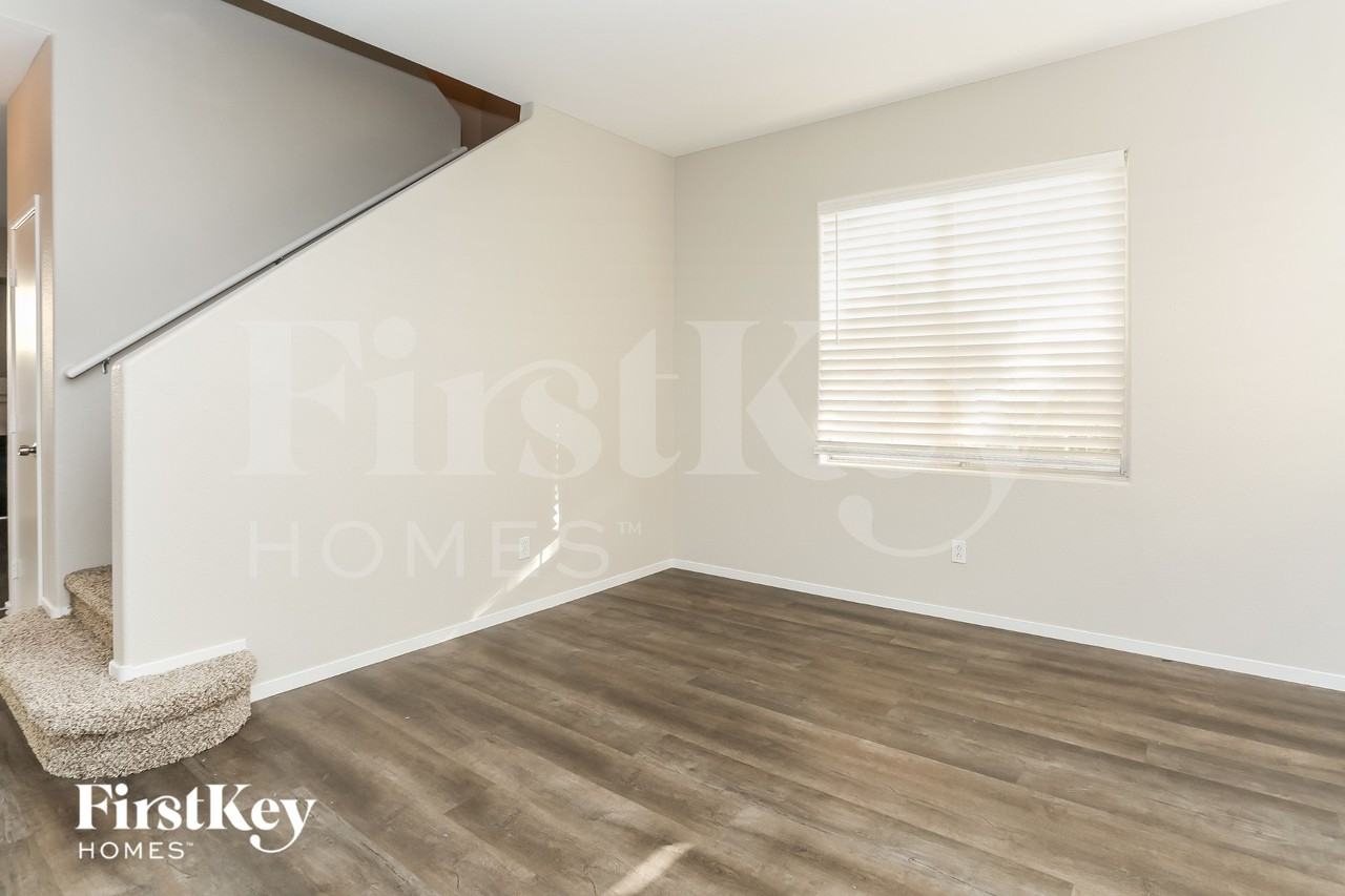 7833 Smokerise Ct - Photo 6 of 15