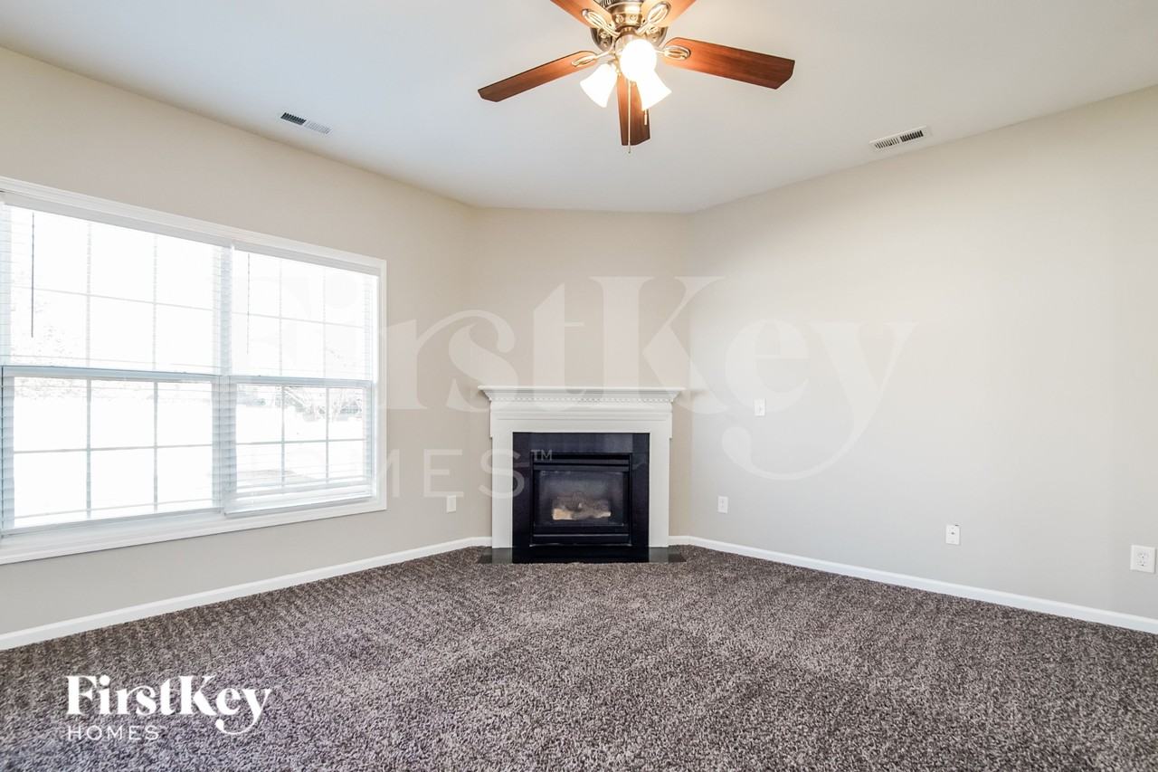 129 Arctic Ridge Way - Photo 3 of 16