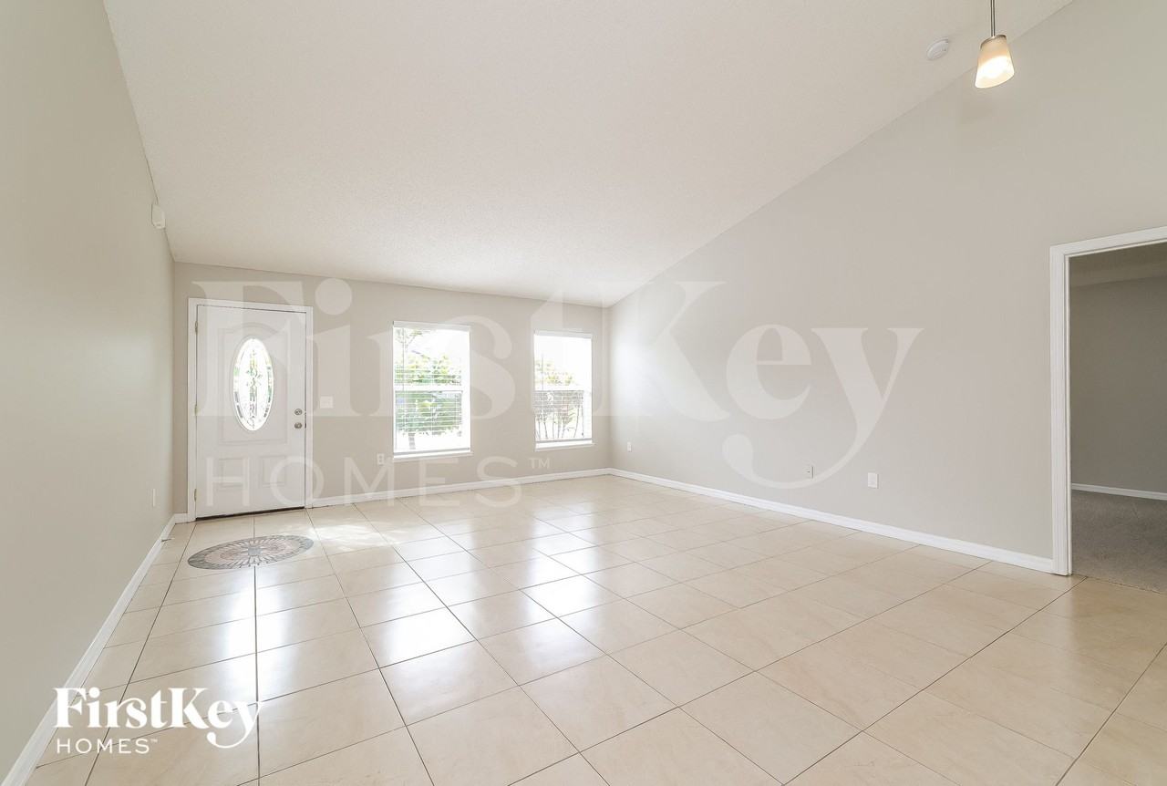 11 Coventry Ct - Photo 4 of 15