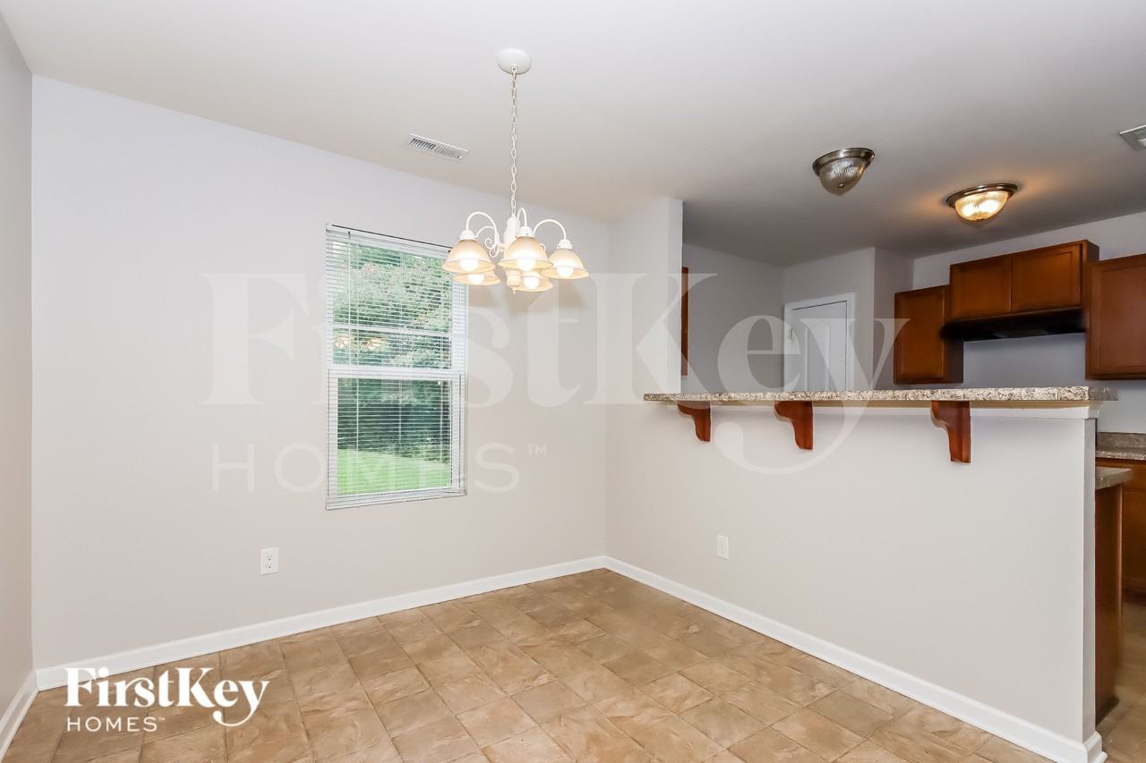 532 Ellingsworth Ln - Photo 4 of 15
