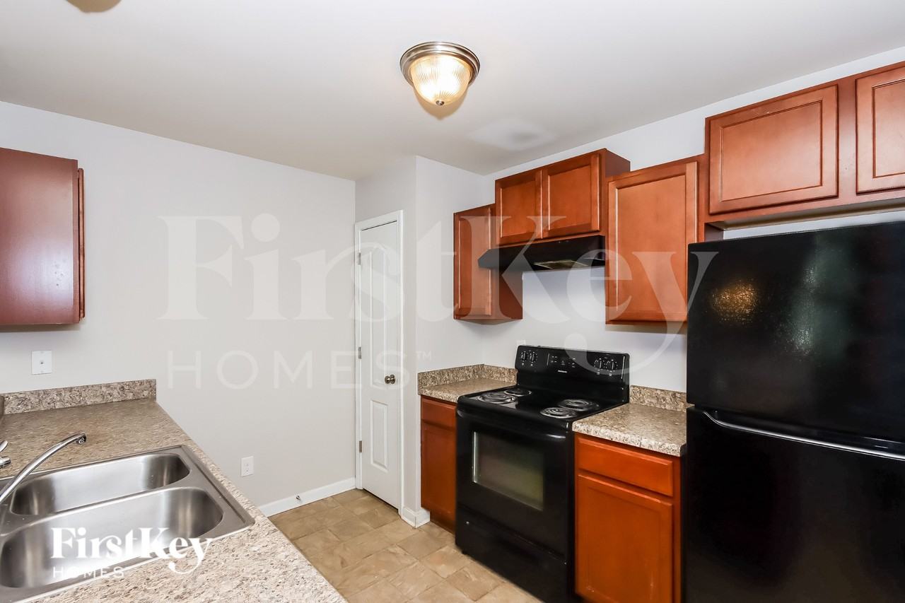 532 Ellingsworth Ln - Photo 5 of 15