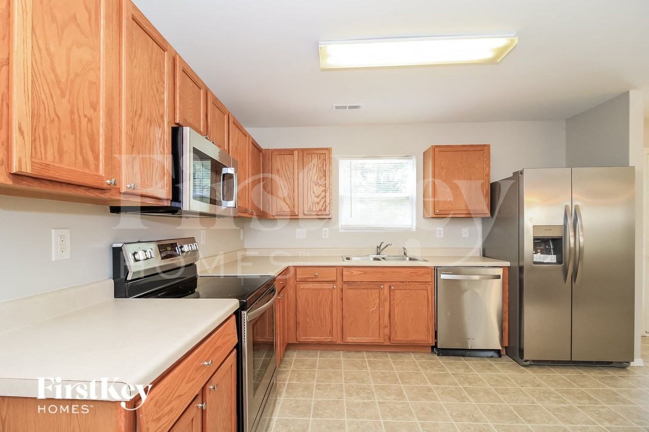 5367 Liberty Hall Cir - Photo 6 of 15