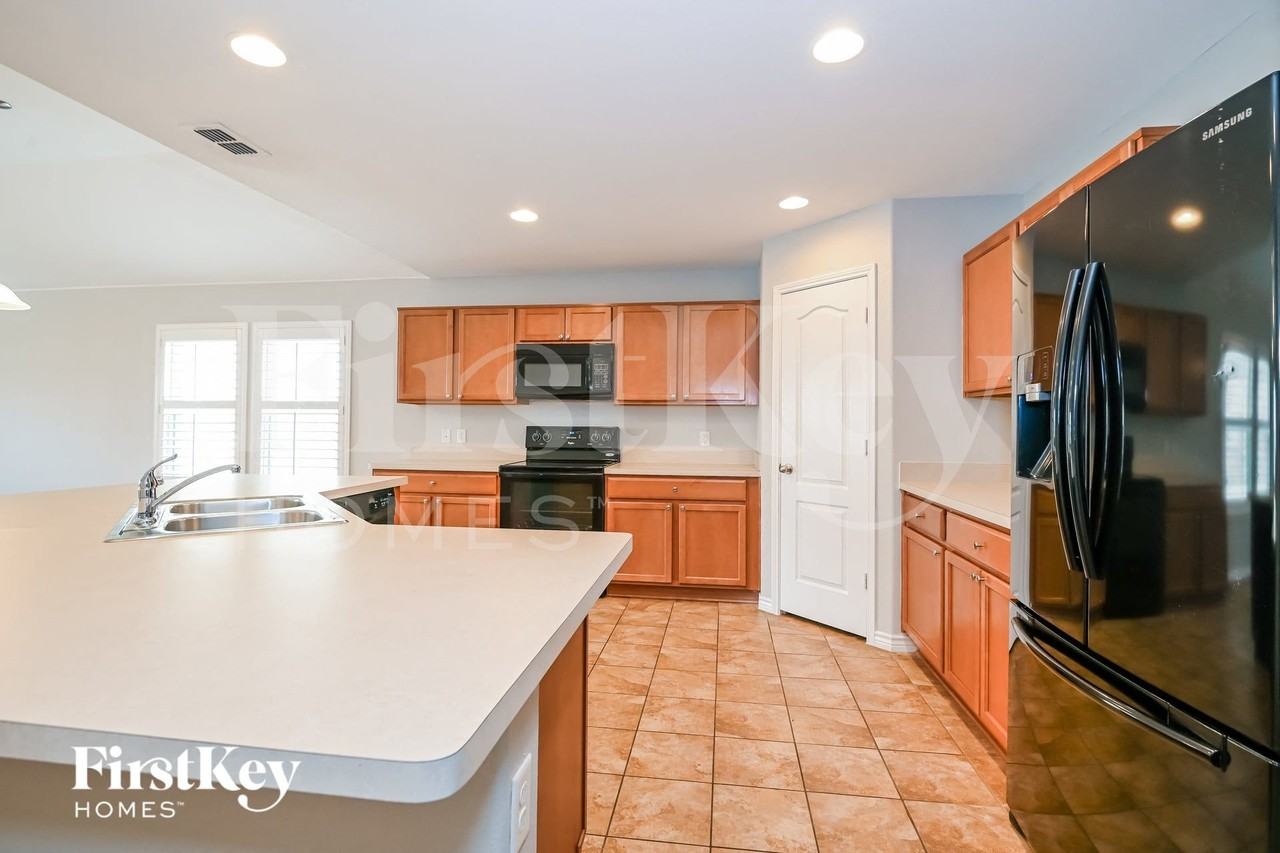 6049 Horn Cap Dr - Photo 6 of 15