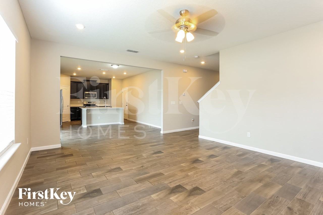 1300 Kendall Dr - Photo 4 of 15