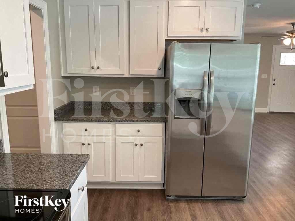 2041 Samantha Dr - Photo 6 of 21