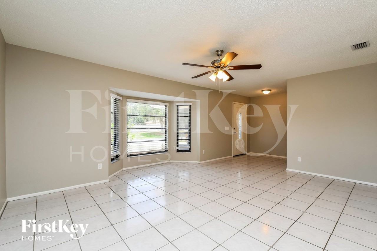 1000 Vega Ave Nw - Photo 2 of 15