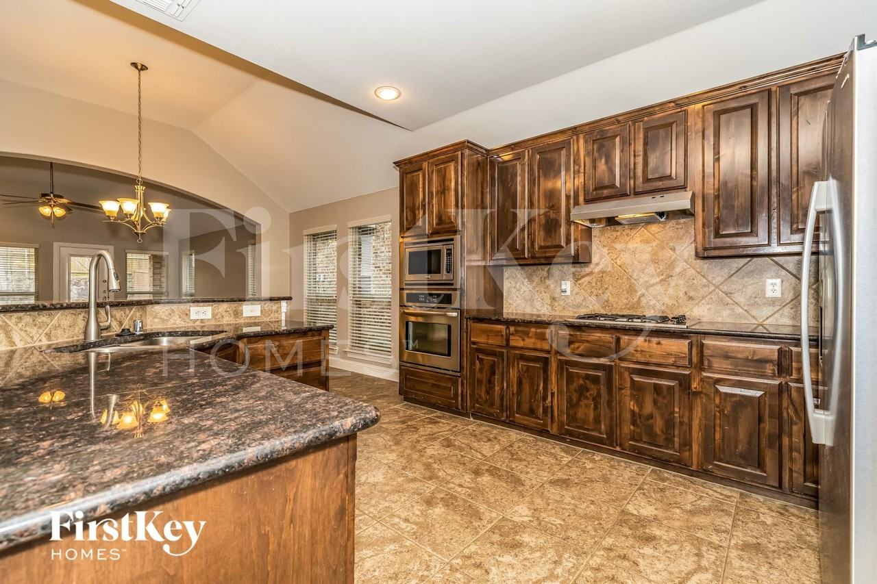 151 Charleston Ln - Photo 6 of 15