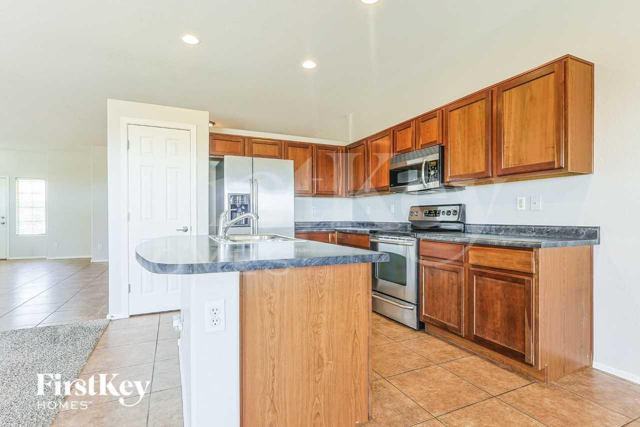 33827 N Slate Creek Dr - Photo 7 of 15