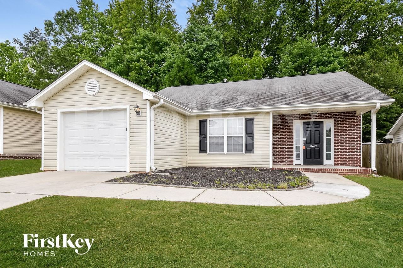 3629 Sherbourne Ln - Photo 2 of 15