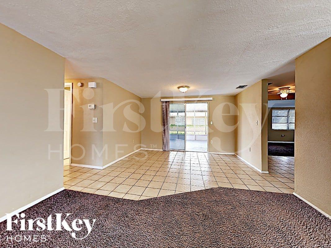 6230 7th Ave - Photo 4 of 15