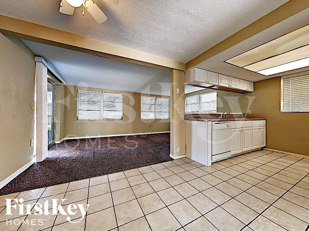 6230 7th Ave - Photo 6 of 15