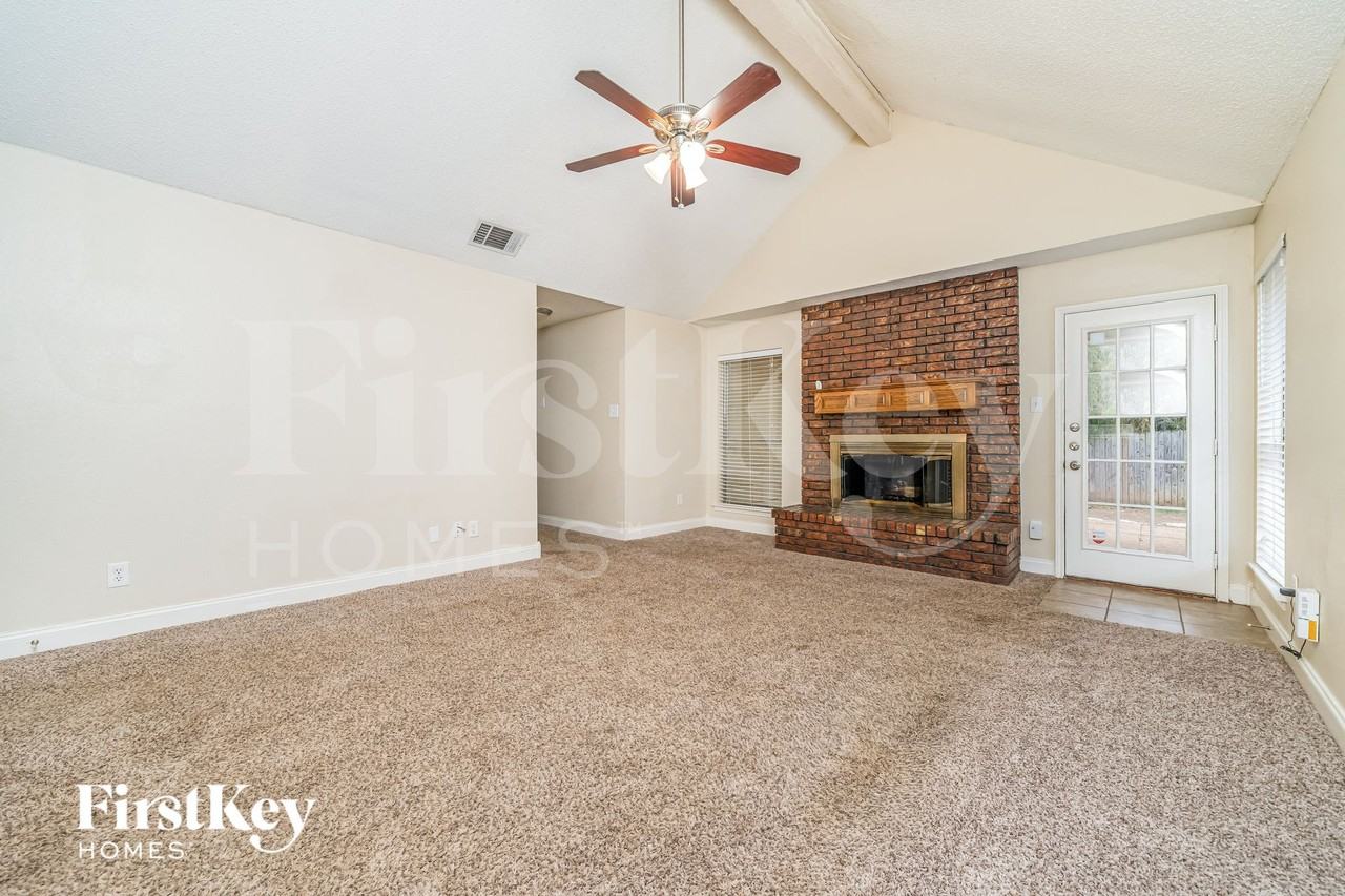 5624 Lordsburg Trl - Photo 3 of 16