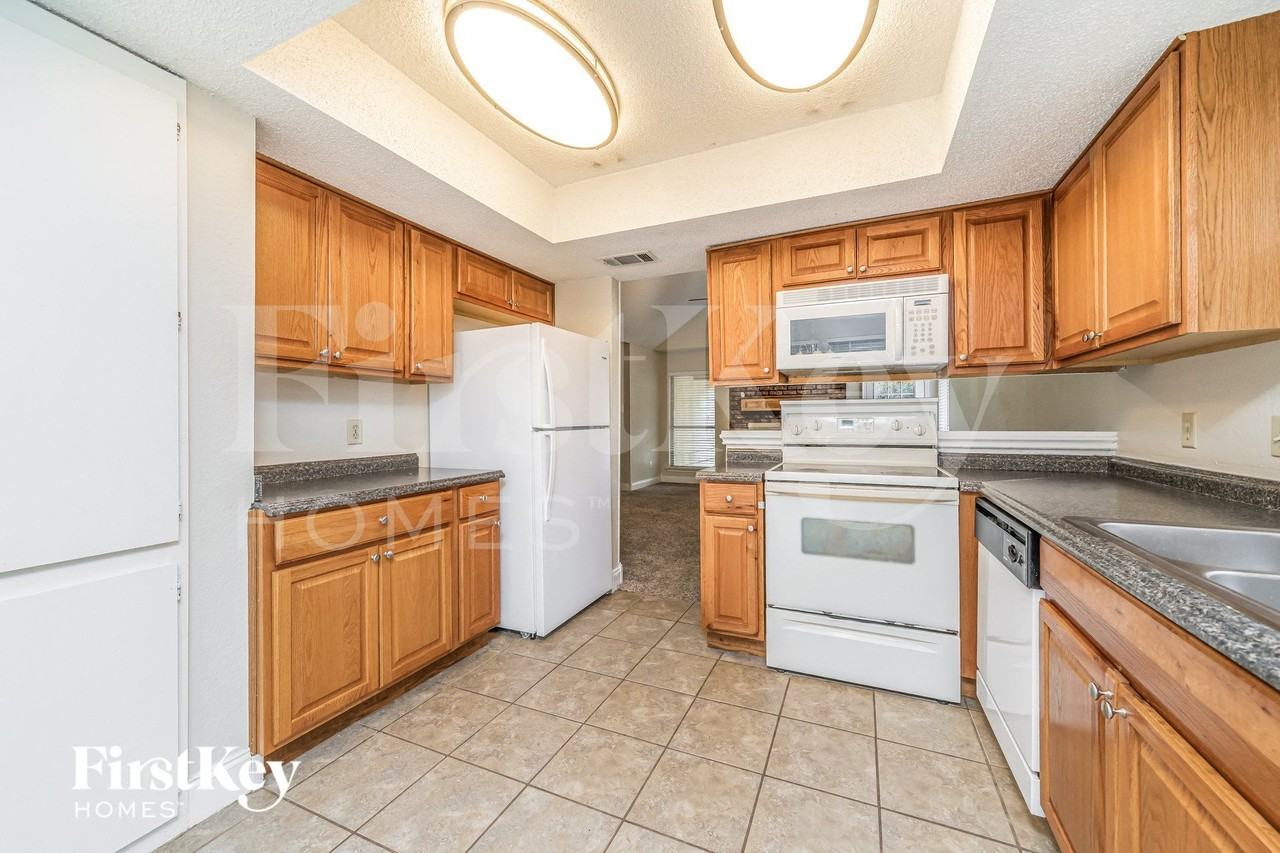 5624 Lordsburg Trl - Photo 7 of 16