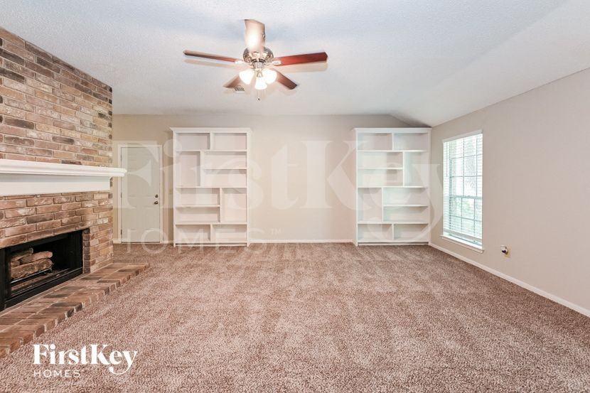 50 Rockridge Dr - Photo 4 of 16