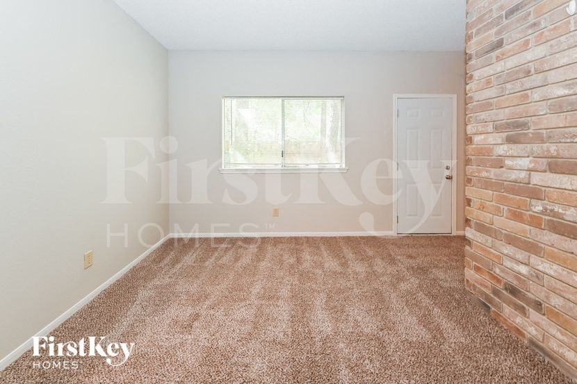 50 Rockridge Dr - Photo 5 of 16
