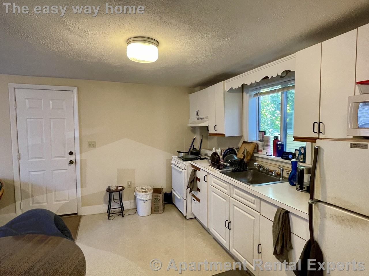 123 Amory St #1 - Photo 3 of 18