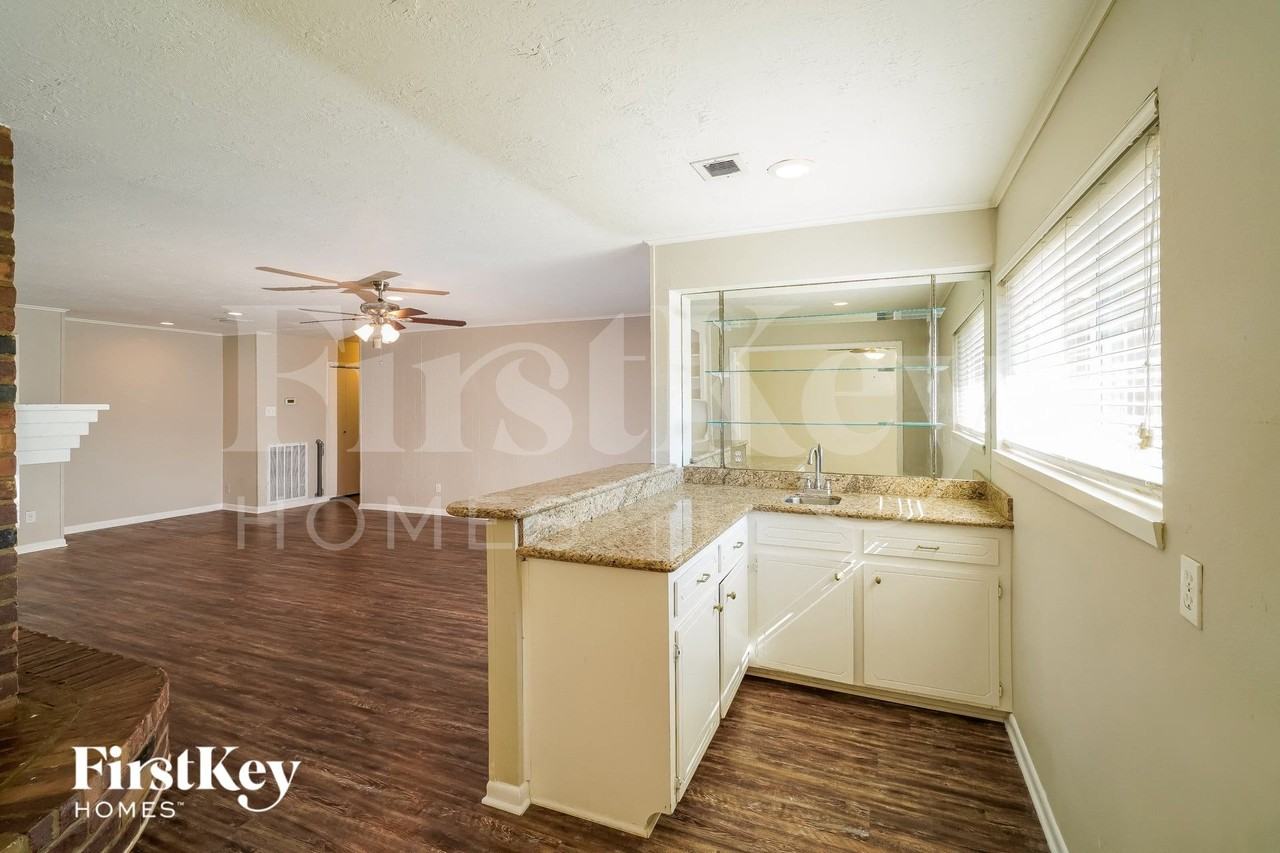 4611 White Cloud Ln - Photo 7 of 15